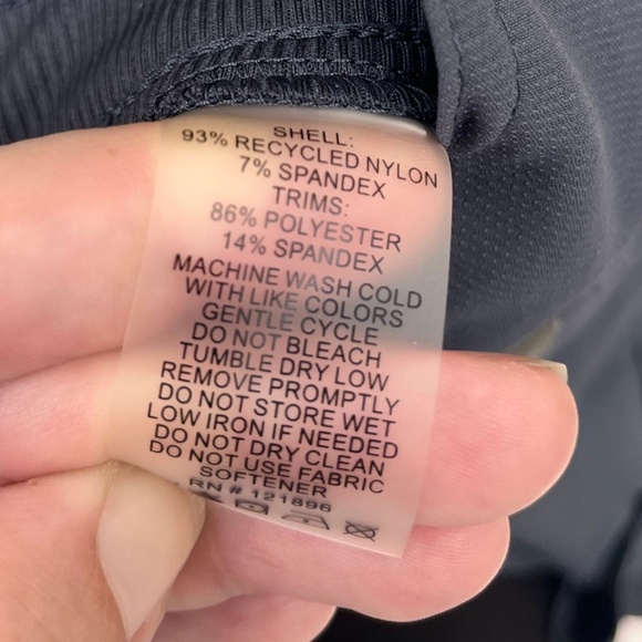 Title Nine Recycled Clamber 2.0 Hiking Capris in Indigo Blue Women's Size 12 - Picture 10 of 11